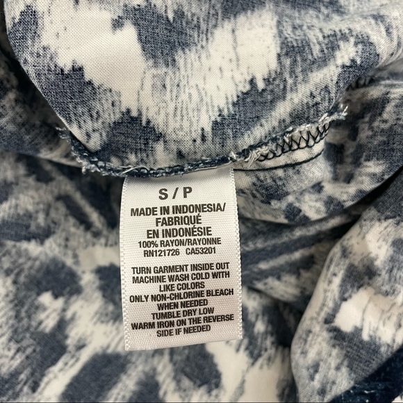 AEROPOSTALE Blue and White Geometric Mini Dress Size Small - Picture 8 of 8